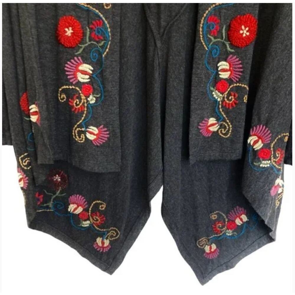 Caite Women's Gray Floral Embroidered Cardigan Duster Size 2X - Picture 5 of 16